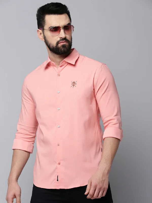 Men's Graphic - Printed Casual Shirts with Pop - Culture References for a Fun and Stylish LookMen Peach Solid Casual Shirt