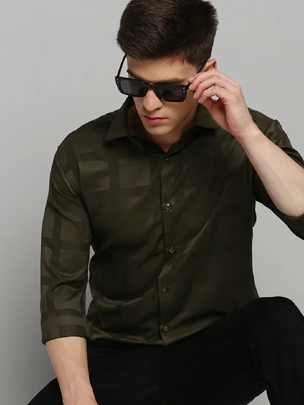 Men's Linen Blend Casual Shirts with Roll - Up Sleeves for a Summer Beach LookMen Green Solid Formal Shirt Men's Linen Blend Casual Shirts with Roll - Up Sleeves for a Summer Beach LookMen Green Solid Formal Shirt