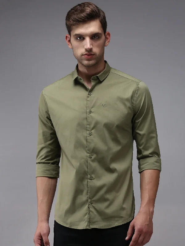 Men's Button - Down Oxford Casual Shirts in Crisp White for a Classic and Versatile StyleMen Green Solid Casual Shirt Men's Button - Down Oxford Casual Shirts in Crisp White for a Classic and Versatile StyleMen Green Solid Casual Shirt