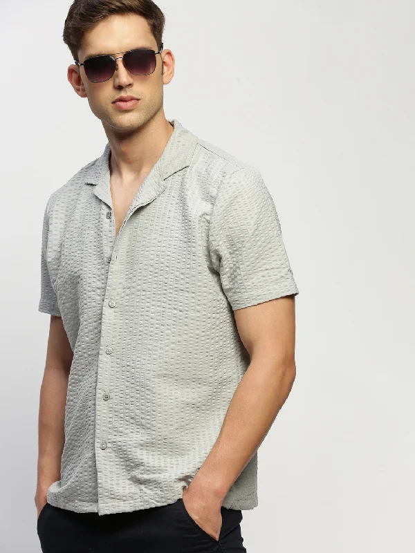 Men's Shearling - Lined Collar Casual Shirts in Brown for a Rustic and Warm AppealMen Grey Solid Shirt