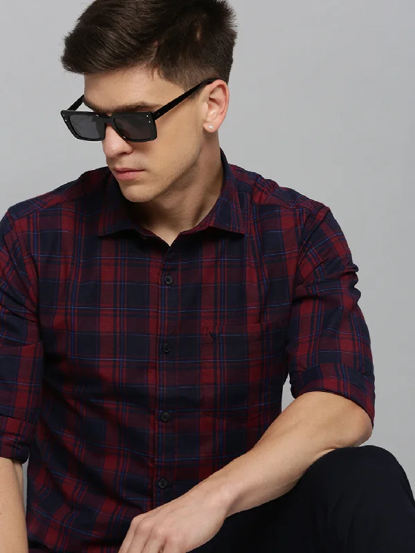 Men's Graphic - Printed Casual Shirts with Pop - Culture References for a Fun and Stylish LookMen Maroon Checked Casual Shirt