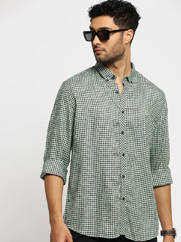 Men's Short - Sleeve Linen Casual Shirts in Light Khaki for a Breathable Summer OptionMen Green Spread Collar Gingham Checks Shirt Men's Short - Sleeve Linen Casual Shirts in Light Khaki for a Breathable Summer OptionMen Green Spread Collar Gingham Checks Shirt