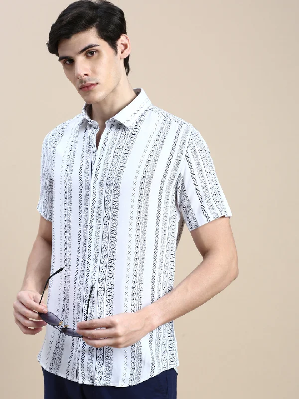 Men's Stretch - Fabric Casual Shirts in Navy Blue for a Comfortable and Flexible FitMen White Printed Casual Shirt Men's Stretch - Fabric Casual Shirts in Navy Blue for a Comfortable and Flexible FitMen White Printed Casual Shirt