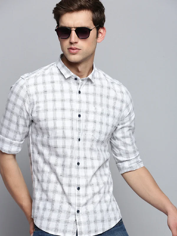Men's Graphic - Printed Casual Shirts with Pop - Culture References for a Fun and Stylish LookMen Spread Collar Checked White Shirt