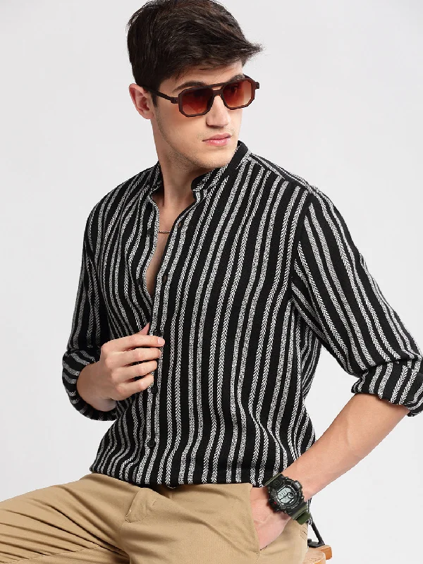 Men's Shearling - Lined Collar Casual Shirts in Brown for a Rustic and Warm AppealMen Mandarin Collar Vertical Stripes Black Casual Shirt