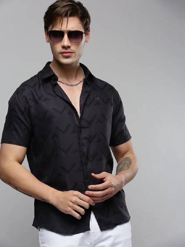 Men's Retro - Style Hawaiian Print Casual Shirts in Bold Patterns for a Tropical VacationMen Grey Printed Casual Shirt Men's Retro - Style Hawaiian Print Casual Shirts in Bold Patterns for a Tropical VacationMen Grey Printed Casual Shirt