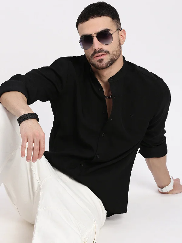 Men's Wrinkle - Resistant Polyester Blend Casual Shirts for Easy Travel and MaintenanceMen Black Solid Slim Fit Shirt Men's Wrinkle - Resistant Polyester Blend Casual Shirts for Easy Travel and MaintenanceMen Black Solid Slim Fit Shirt