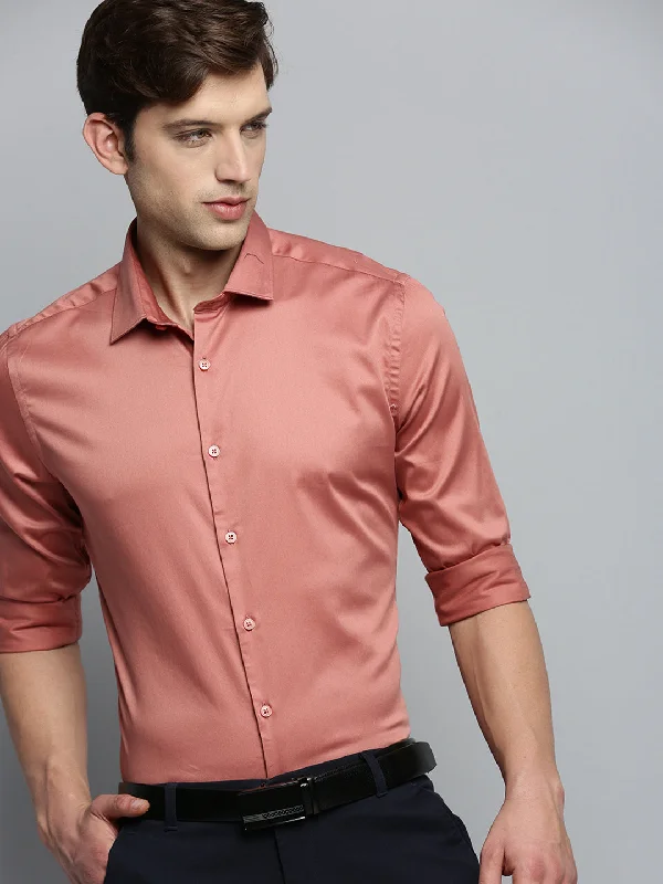 Men's Stretch - Fabric Casual Shirts in Navy Blue for a Comfortable and Flexible FitMen Spread Collar Solid Coral Shirt Men's Stretch - Fabric Casual Shirts in Navy Blue for a Comfortable and Flexible FitMen Spread Collar Solid Coral Shirt