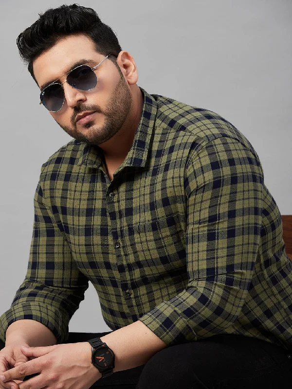Men's Graphic - Printed Casual Shirts with Pop - Culture References for a Fun and Stylish LookMen Spread Collar Checked Olive Shirt