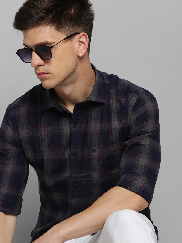 Men's Thermal - Lined Casual Shirts in Black for Added Warmth in Cold WeatherMen Navy Checked Casual Shirt Men's Thermal - Lined Casual Shirts in Black for Added Warmth in Cold WeatherMen Navy Checked Casual Shirt