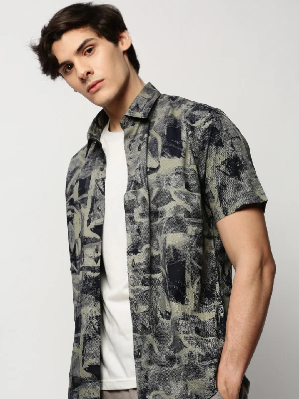 Plus Size Men's Striped Chambray Casual Shirts with a Spread Collar for a Preppy AppearanceMen Khaki Printed Casual Casual Shirts Plus Size Men's Striped Chambray Casual Shirts with a Spread Collar for a Preppy AppearanceMen Khaki Printed Casual Casual Shirts