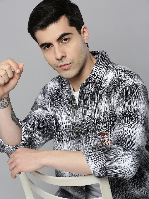 Men's Graphic - Printed Casual Shirts with Pop - Culture References for a Fun and Stylish LookMen Black Checked Casual Shacket