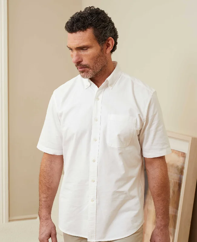 Men's Thermal - Lined Casual Shirts in Black for Added Warmth in Cold WeatherWhite Classic Fit Short Sleeve Oxford Shirt Men's Thermal - Lined Casual Shirts in Black for Added Warmth in Cold WeatherWhite Classic Fit Short Sleeve Oxford Shirt